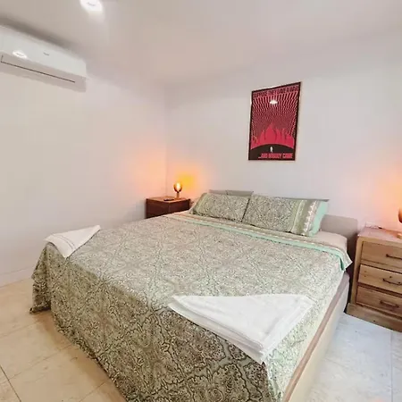 بيت ضيافة En 11 Bernardo لقنت